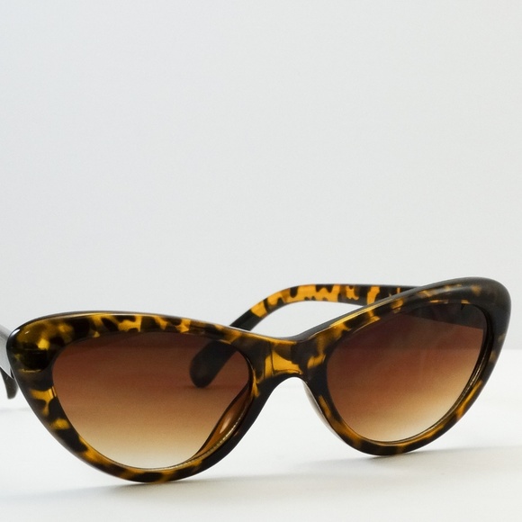 Accessories - Cat Eye Fashion Chic Sunglasses